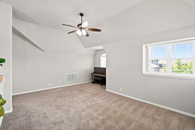 1106 Alderwood Drive, Justin, TX 76247