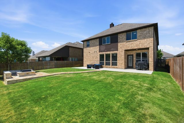 1106 Alderwood Drive, Justin, TX 76247