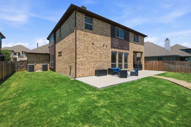 1106 Alderwood Drive, Justin, TX 76247