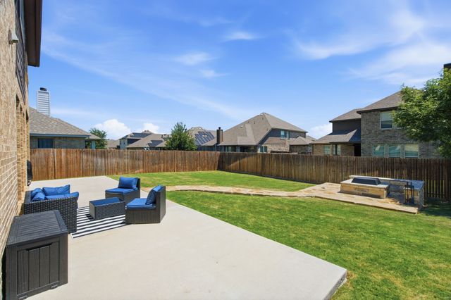 1106 Alderwood Drive, Justin, TX 76247