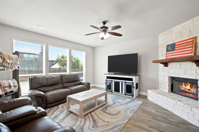 1106 Alderwood Drive, Justin, TX 76247