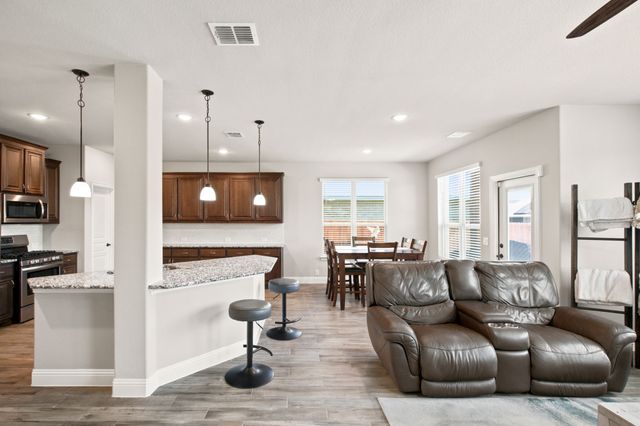 1106 Alderwood Drive, Justin, TX 76247