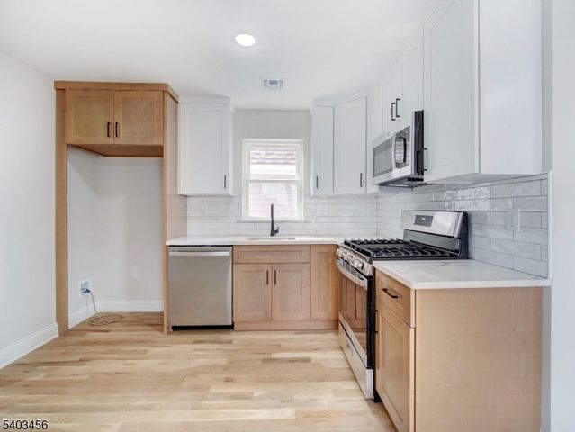 455 Fulton St, Elizabeth City, NJ 07206