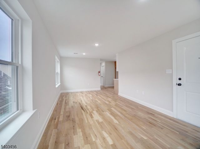 455 Fulton St, Elizabeth City, NJ 07206