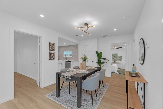 1709 Cecelia ST, Taylor, TX 76574