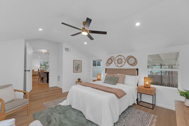 1709 Cecelia ST, Taylor, TX 76574