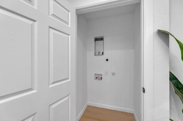 1709 Cecelia ST, Taylor, TX 76574