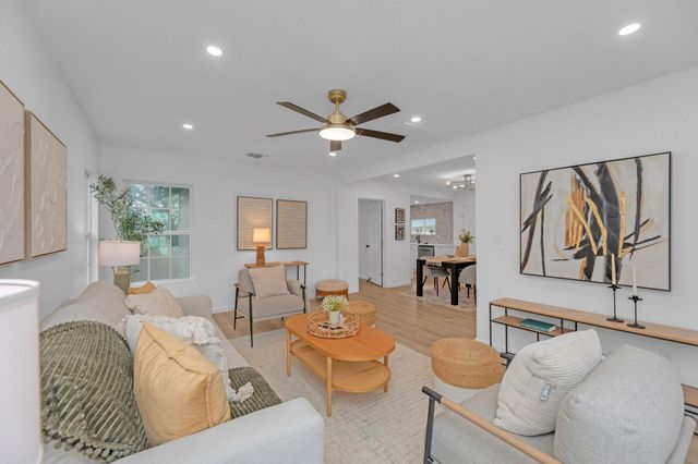 1709 Cecelia ST, Taylor, TX 76574