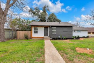 1709 Cecelia ST, Taylor, TX 76574