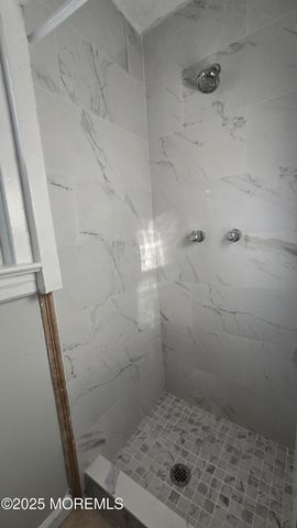 11 Saint Peters Place 1, Keansburg, NJ 07734