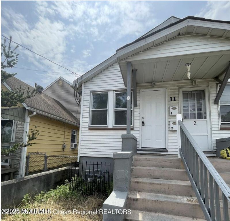 11 Saint Peters Place 1, Keansburg, NJ 07734