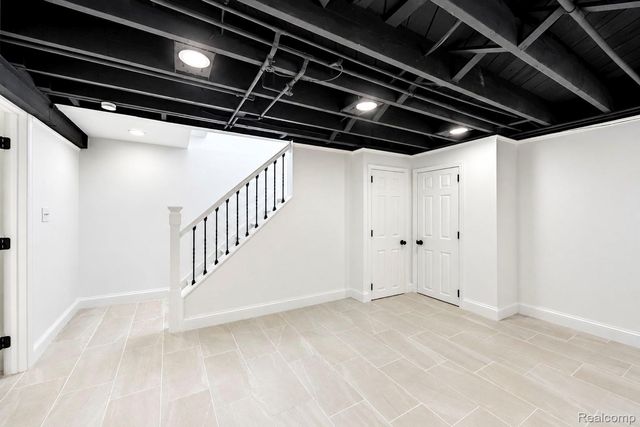 6700 Cronin Drive, Dearborn Heights, MI 48127
