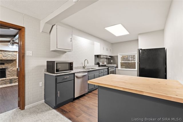 436 E Saint Joe Road, Sellersburg, IN 47172