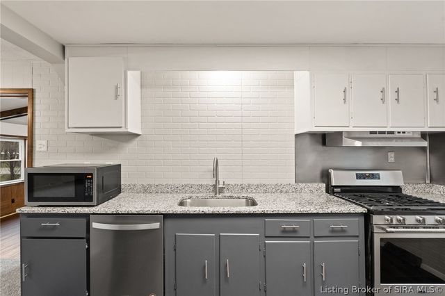 436 E Saint Joe Road, Sellersburg, IN 47172