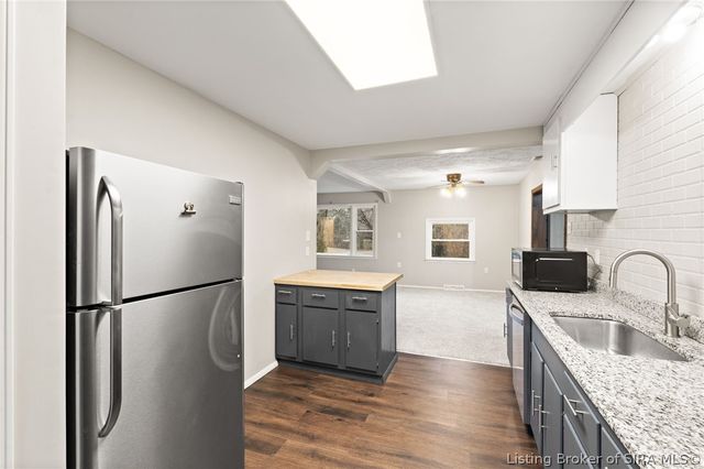 436 E Saint Joe Road, Sellersburg, IN 47172