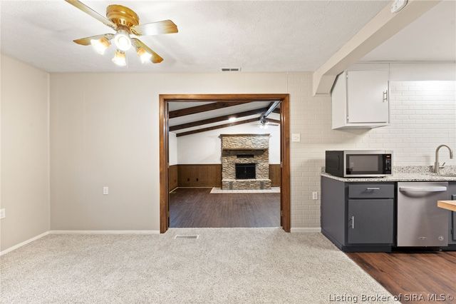 436 E Saint Joe Road, Sellersburg, IN 47172