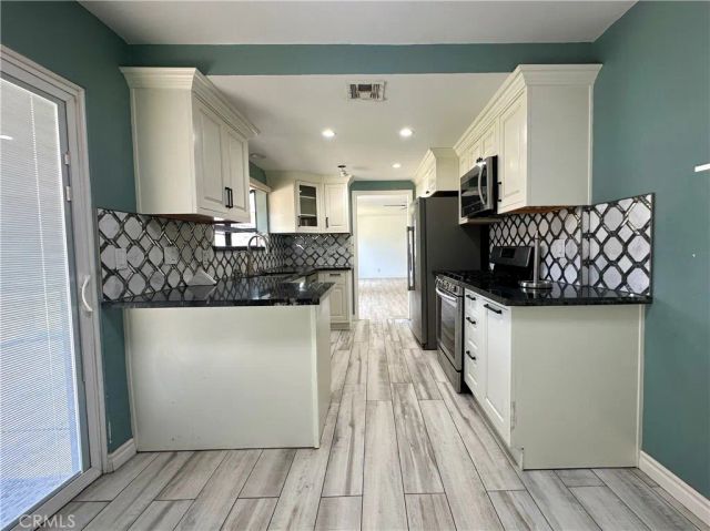 8023 Oakdale, Winnetka, CA 91306