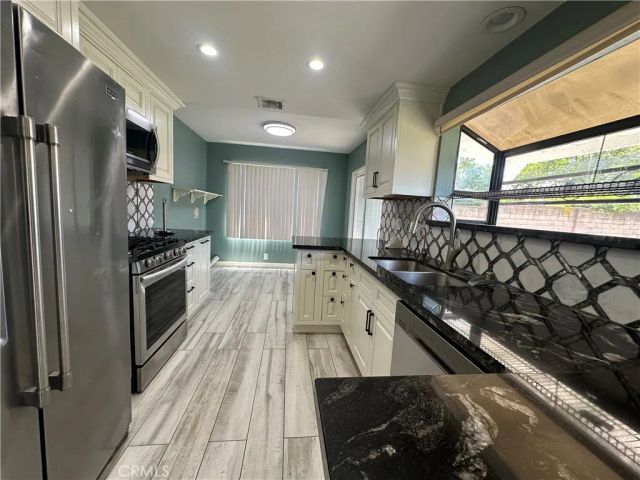 8023 Oakdale, Winnetka, CA 91306