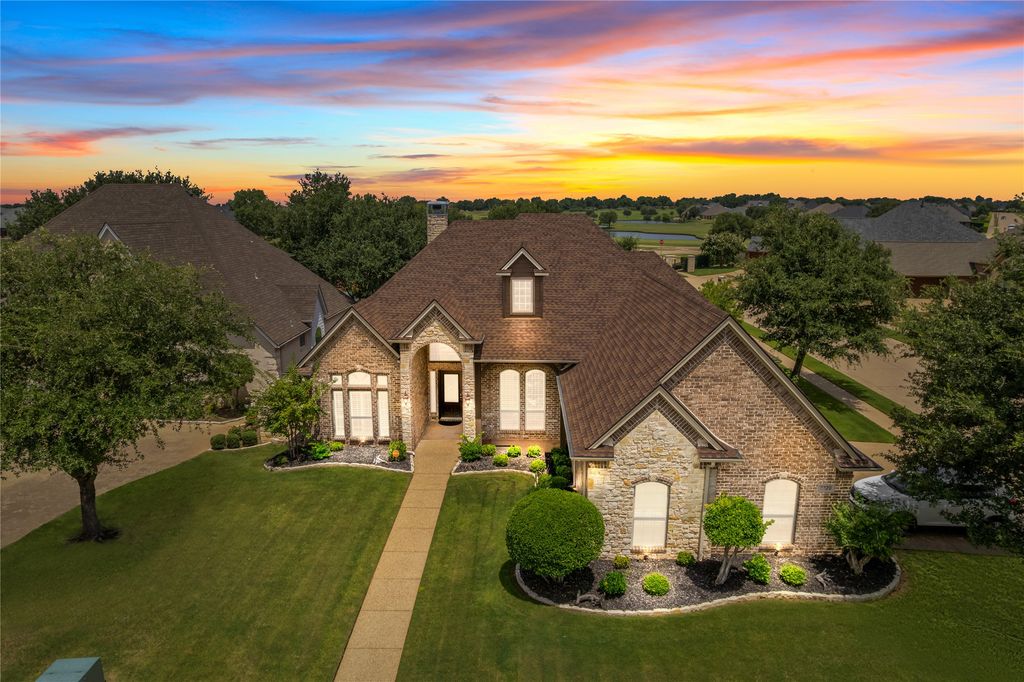 2220 Vienna Drive, Granbury, TX 76048