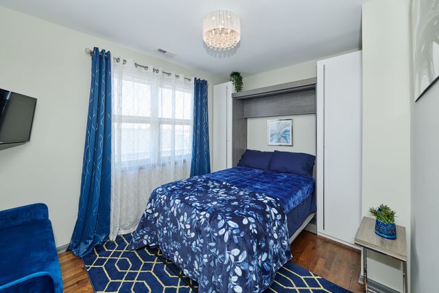 2921 W Washington Boulevard 3, Chicago, IL 60612