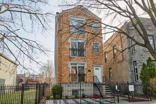 2921 W Washington Boulevard 3, Chicago, IL 60612