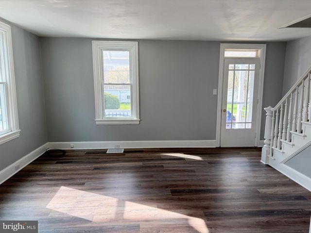 63 W SLOKOM AVE, Christiana, PA 17509