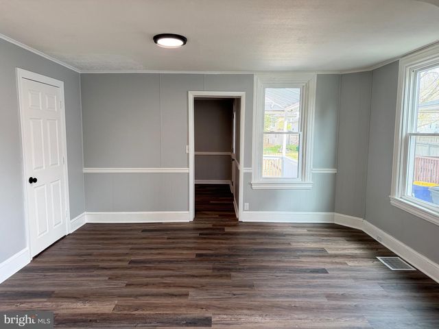 63 W SLOKOM AVE, Christiana, PA 17509