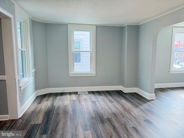 63 W SLOKOM AVE, Christiana, PA 17509