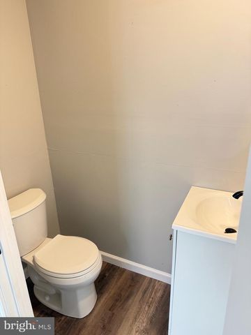 63 W SLOKOM AVE, Christiana, PA 17509