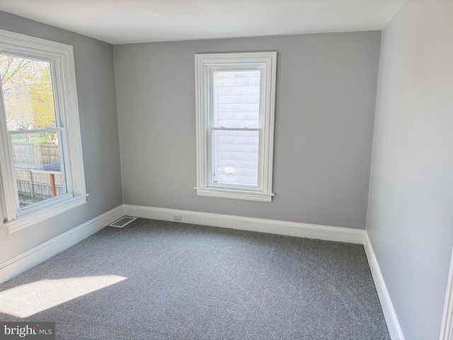 63 W SLOKOM AVE, Christiana, PA 17509
