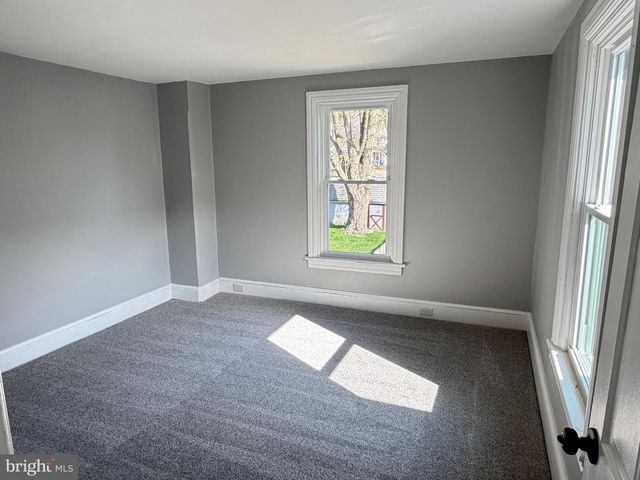 63 W SLOKOM AVE, Christiana, PA 17509
