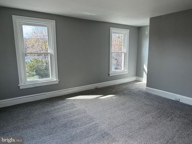 63 W SLOKOM AVE, Christiana, PA 17509