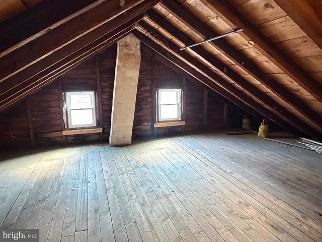 63 W SLOKOM AVE, Christiana, PA 17509