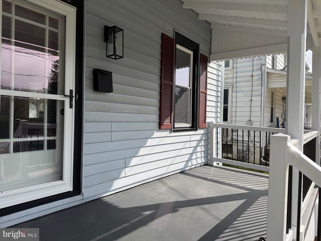 63 W SLOKOM AVE, Christiana, PA 17509