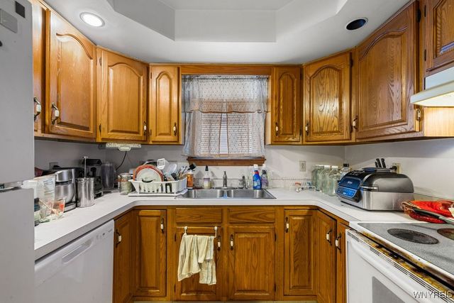 1033 100th Street, Niagara Falls, NY 14304