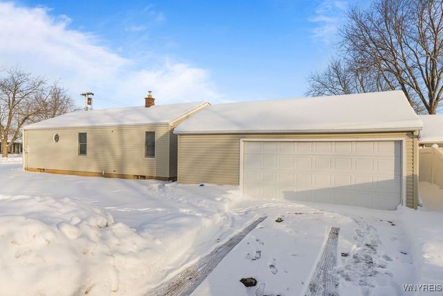 1033 100th Street, Niagara Falls, NY 14304