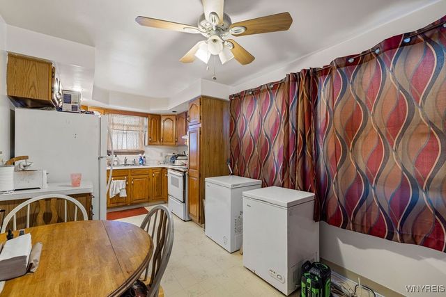 1033 100th Street, Niagara Falls, NY 14304