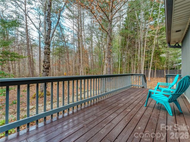 203 Heathcote Road, Hendersonville, NC 28791