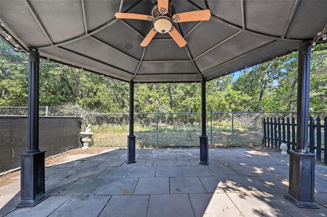 332 Comanche Trail, West Tawakoni, TX 75474