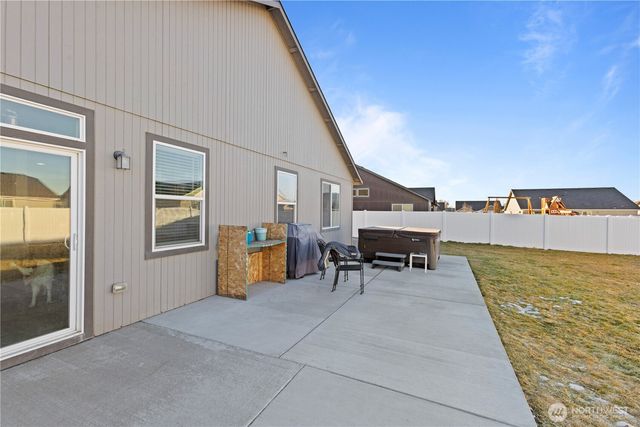 1336 E Egeland Drive, Moses Lake, WA 99156
