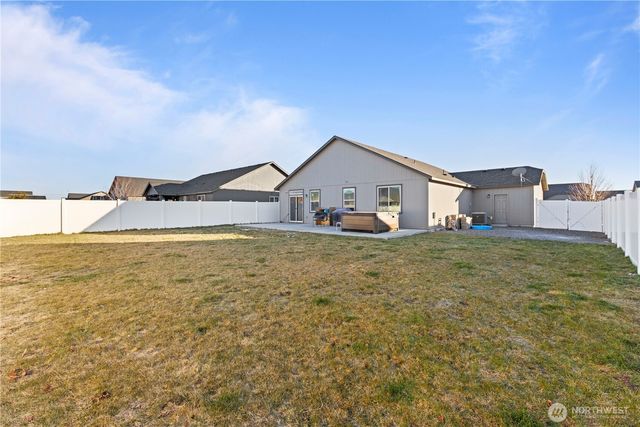 1336 E Egeland Drive, Moses Lake, WA 99156