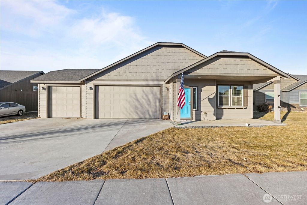 1336 E Egeland Drive, Moses Lake, WA 99156