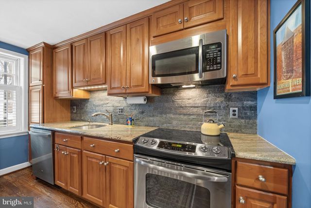 55 IVY RD, Wilmington, DE 19806