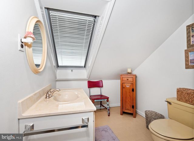 55 IVY RD, Wilmington, DE 19806