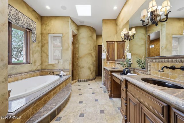 11734 E DESERT TRAIL Road, Scottsdale, AZ 85259