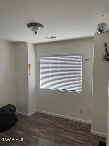 2401 W Avenue P12, Palmdale, CA 93551