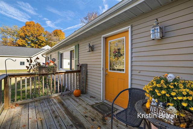 8350 S Evergreen, Newaygo, MI 49337