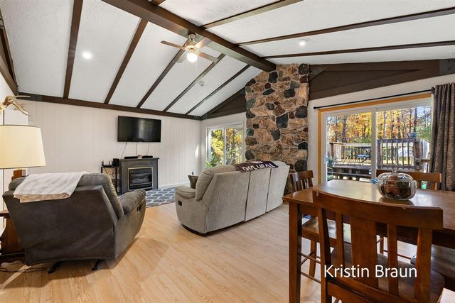 8350 S Evergreen, Newaygo, MI 49337