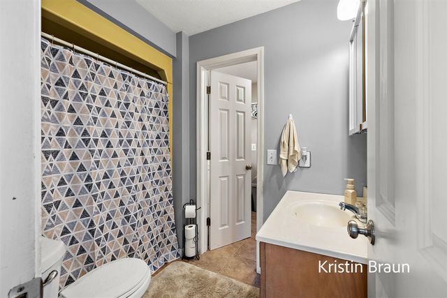 8350 S Evergreen, Newaygo, MI 49337