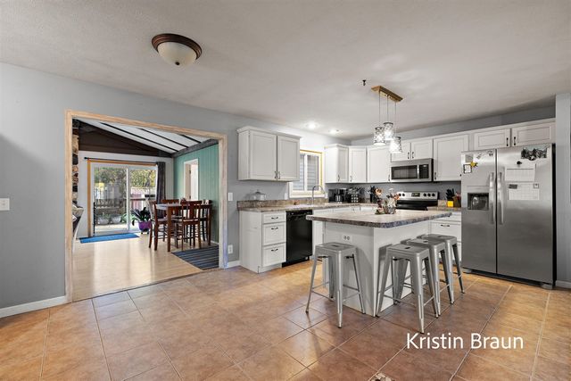 8350 S Evergreen, Newaygo, MI 49337